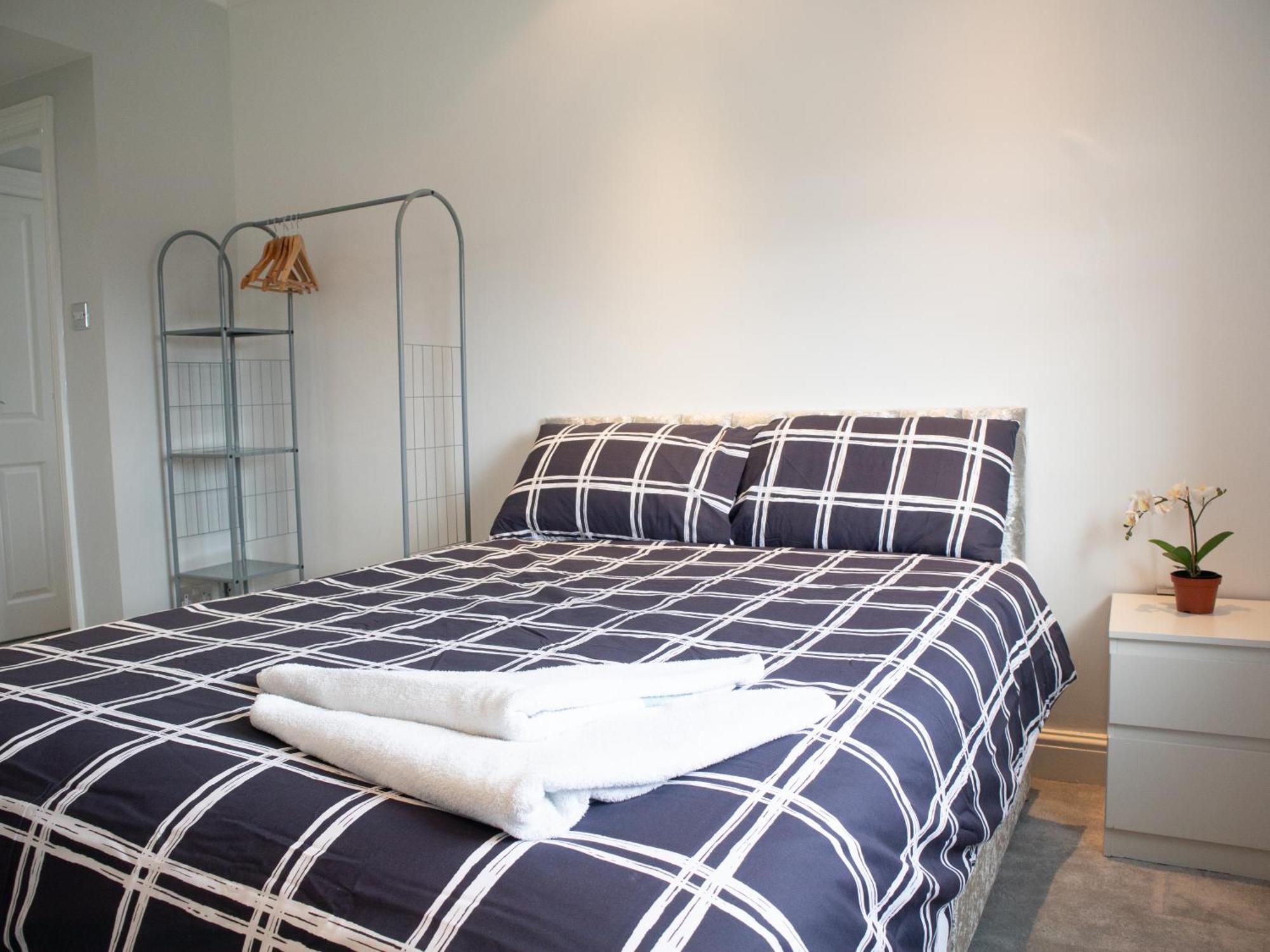 크로이던 Bright Private Terrace - Free Private Parking - Tv - Wifi - Netflix 아파트 외부 사진