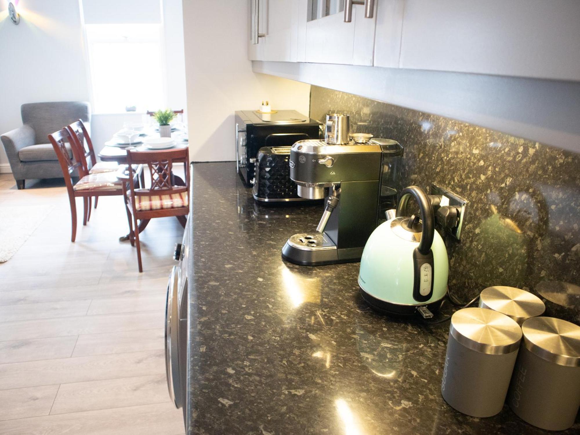 크로이던 Bright Private Terrace - Free Private Parking - Tv - Wifi - Netflix 아파트 외부 사진