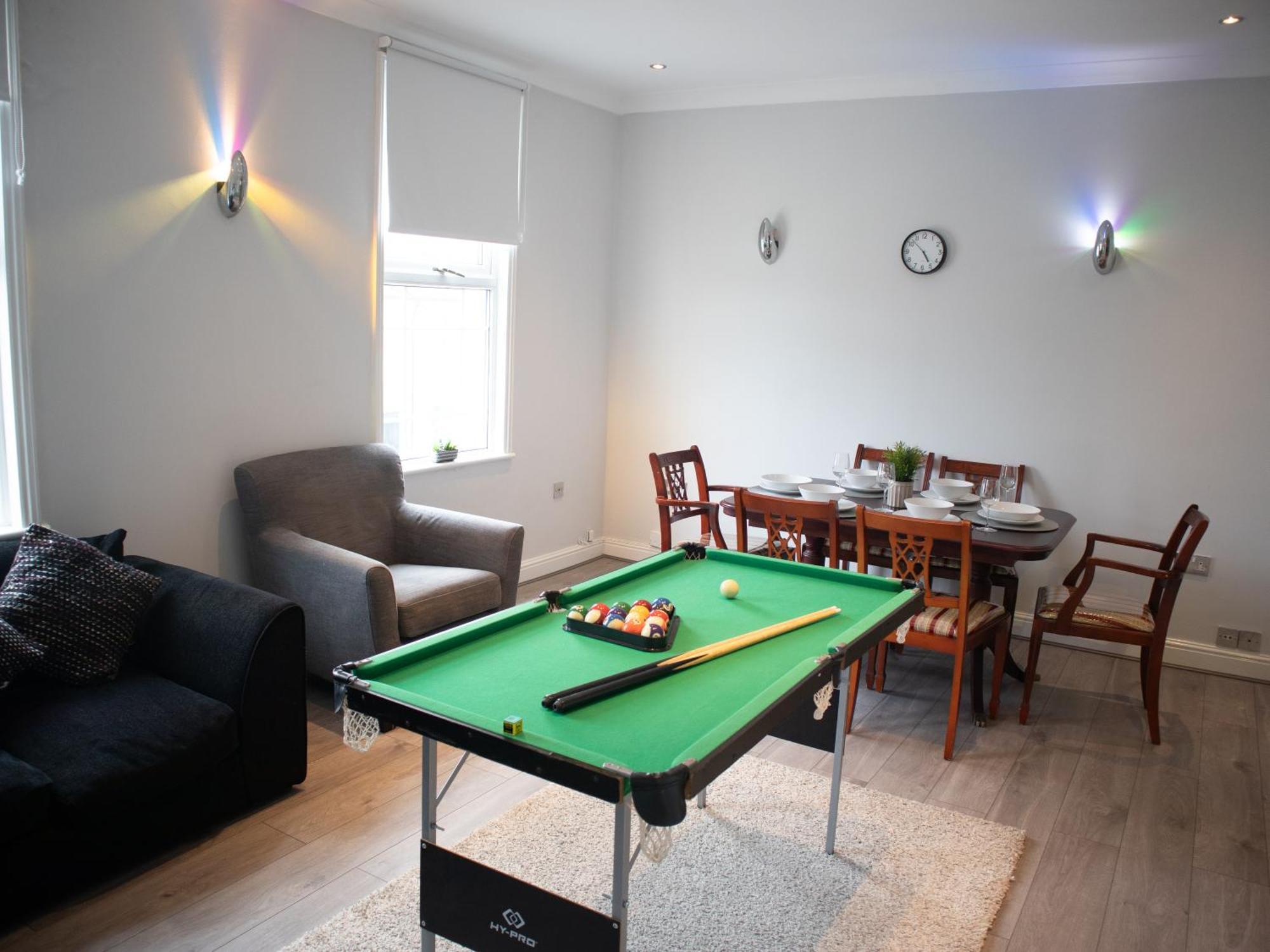 크로이던 Bright Private Terrace - Free Private Parking - Tv - Wifi - Netflix 아파트 외부 사진